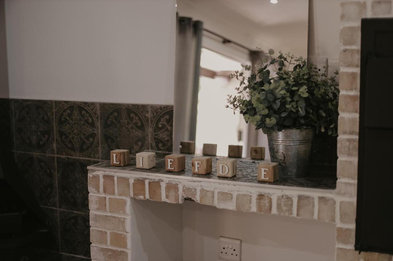 Villa Rose Guesthouse & Venue Bloemfontein Bagian luar foto